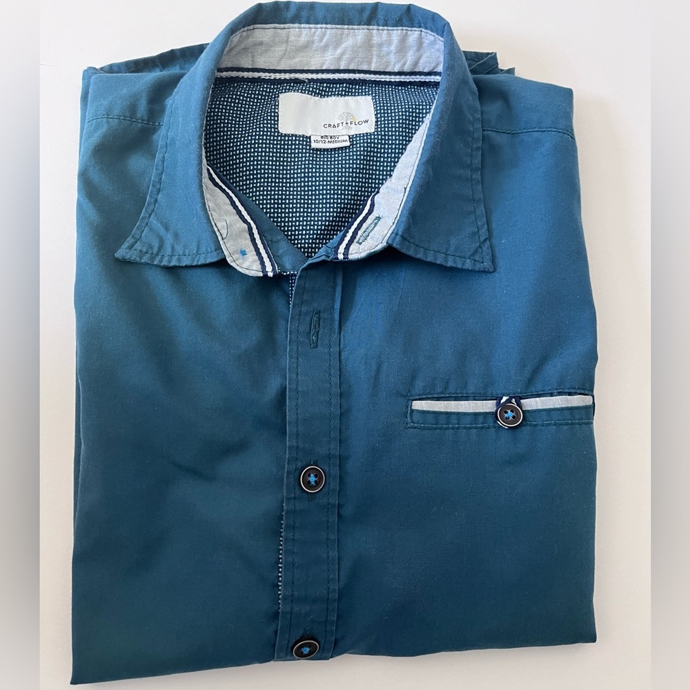 Craft + Flow Short sleeve button down. Big boy 10/12 (M)
